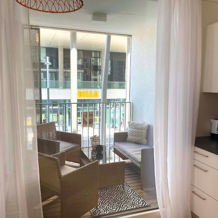 Urban Oasis: Stylische Wohnung Вена Экстерьер фото
